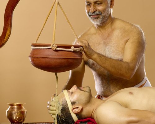 takradhara-ayurvedic-treatment-1